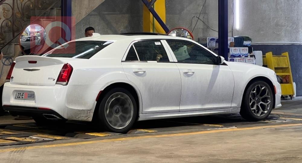 کرایسلەر 300